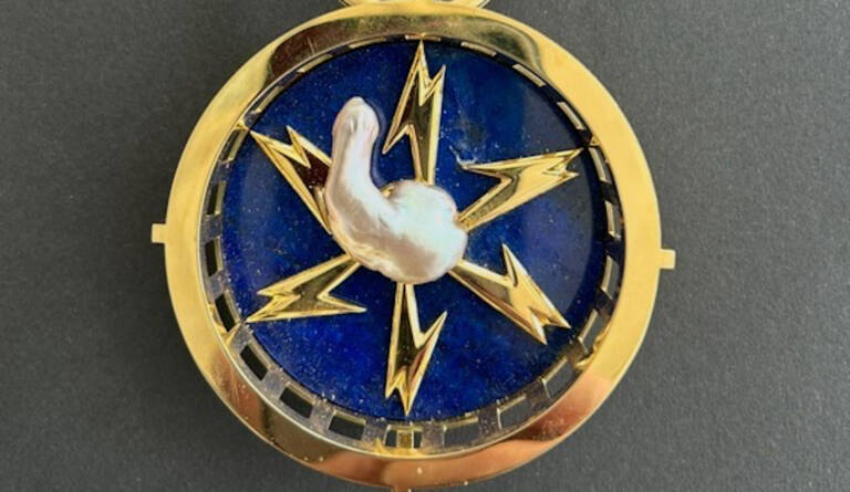 FLATZ Amulett 2022 Detail 768x445